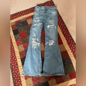 American Eagle Super Hi-Rise Flare Distressed Denim - Size 6 Long